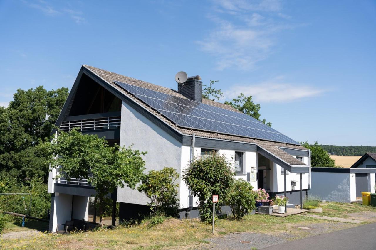 Ferienhaus Schoene Aussicht Ferienwohnung Blau Hemfurth-Edersee Buitenkant foto